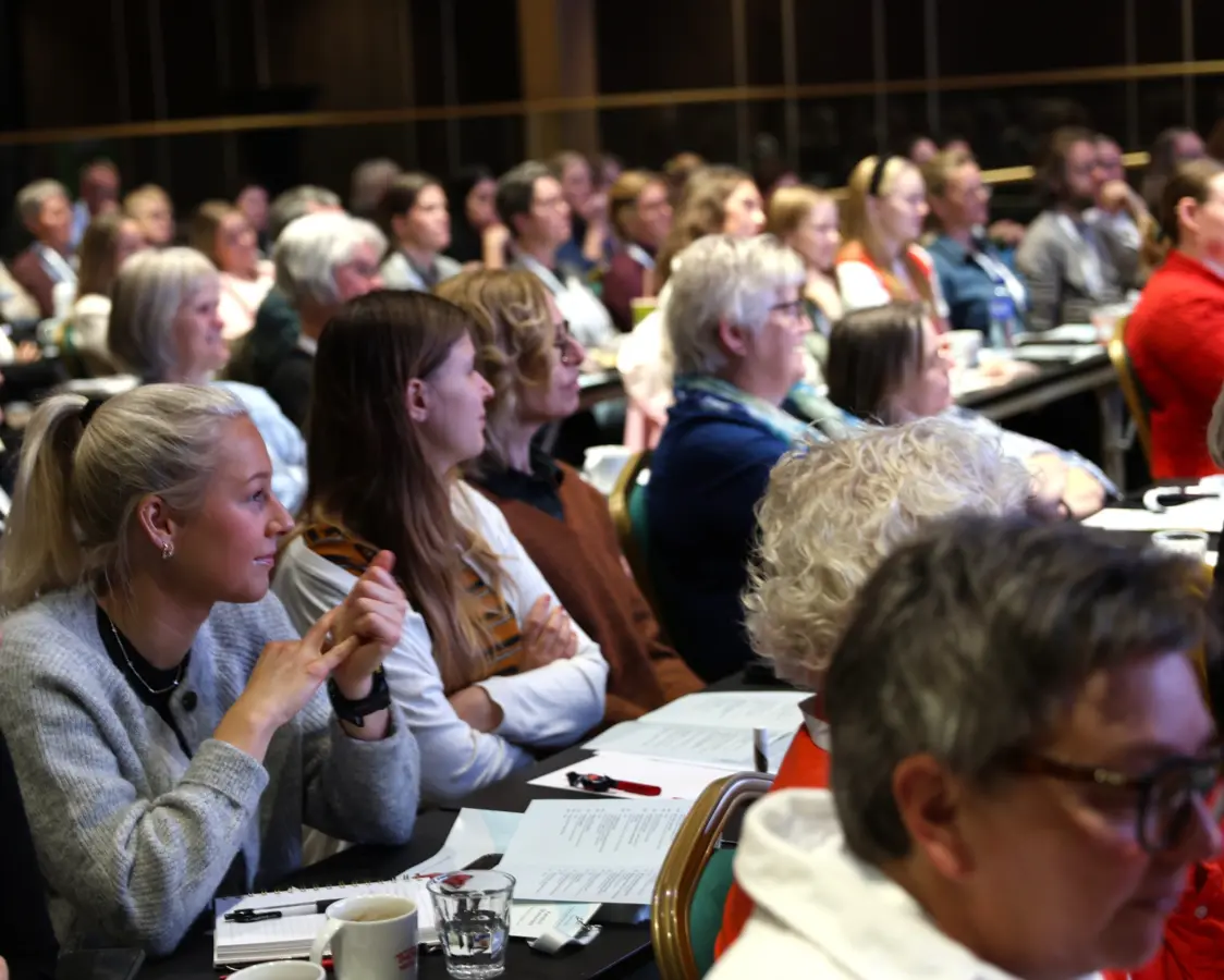 Underviser fra Verdighetsenteret