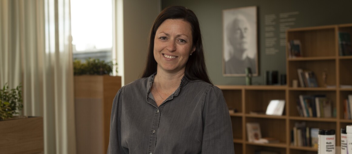 Bilde av Nina som er rådgiver ved Verdighetsenteret